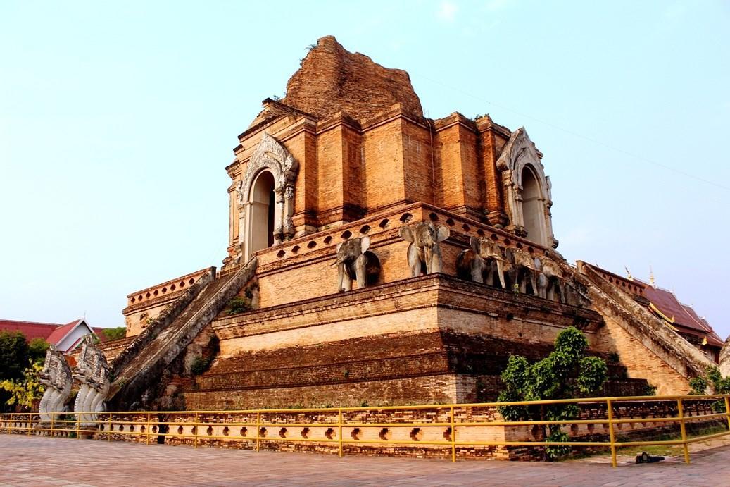 Отель Baan Singharaj Чиангмай Экстерьер фото